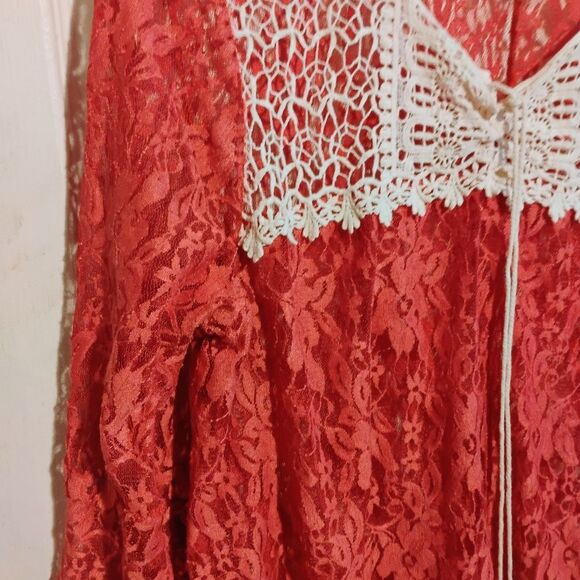 Front of Closet Plus 3x Red Lace Peasant Blouse with White Lace & Cord Detail - Picture 4 of 9